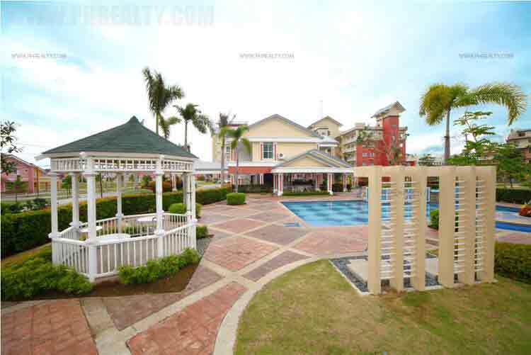 Pacific Residences - Swimming Pool