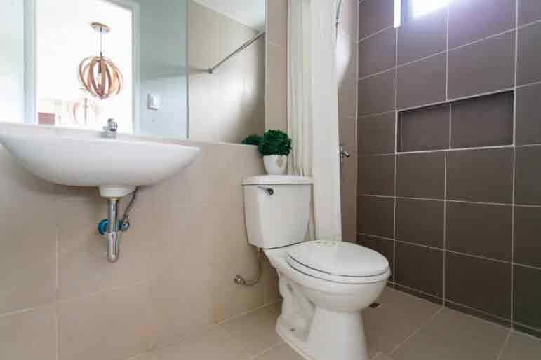 Sentrina Lipa - Toilet & Bathroom