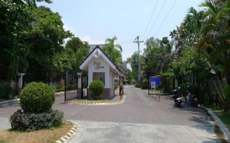 Palm Grove - Entrance Gate
