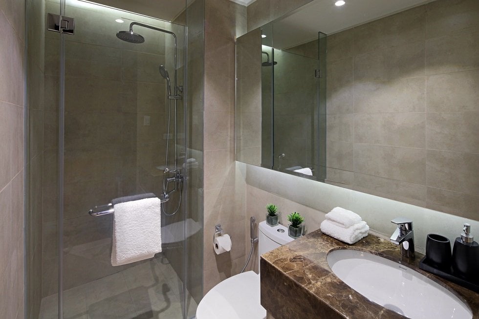 Verano Greenhills - Toilet and Bath